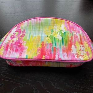 NEW CLINIQUE make-up bag